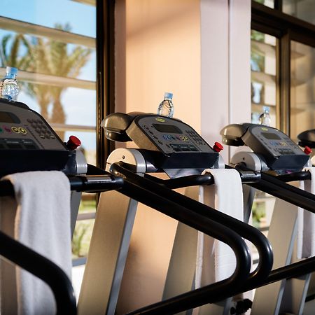 Moevenpick Hotel & Casino Malabata Tanger Dış mekan fotoğraf Treadmills at a gym