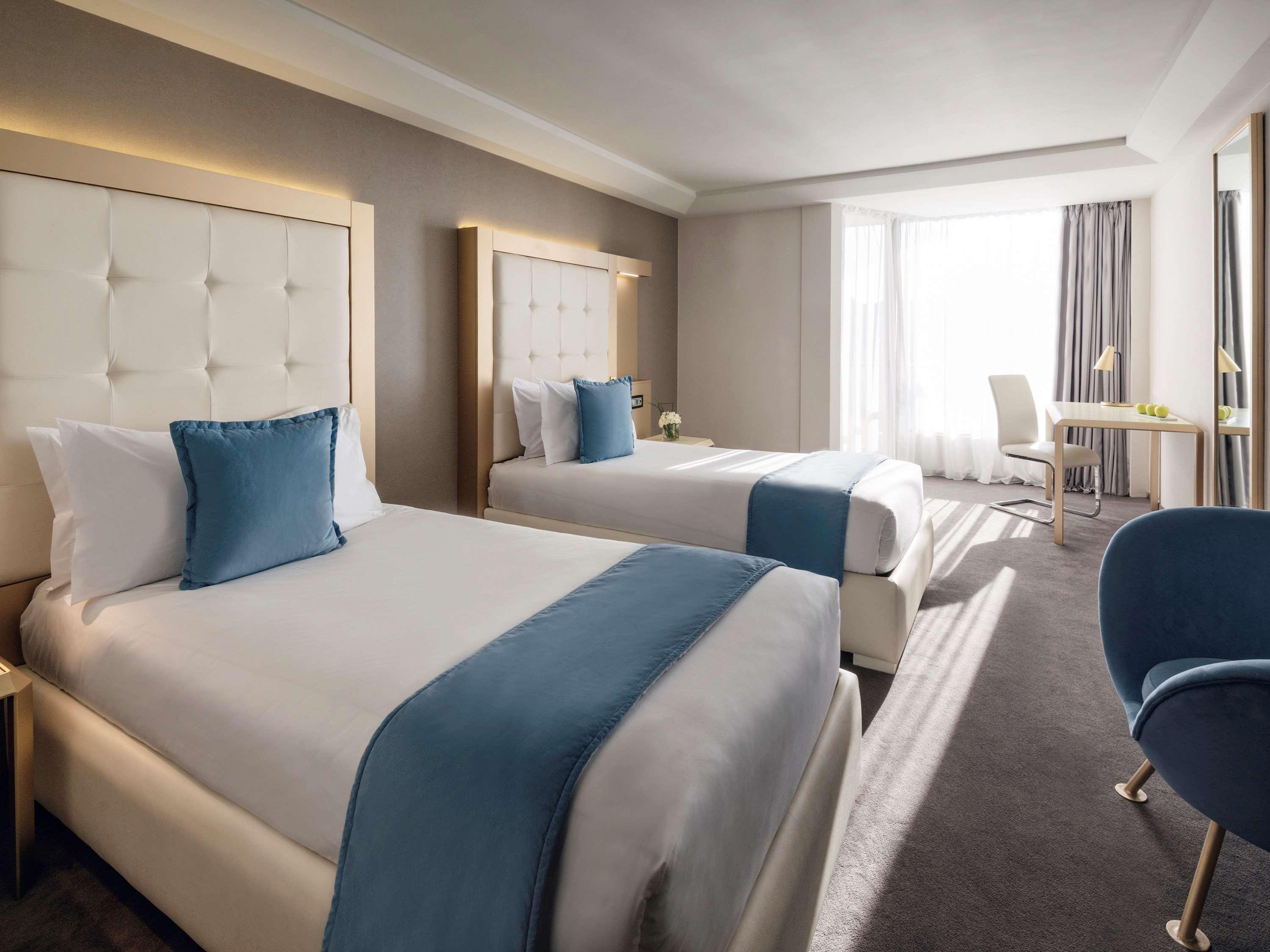 Moevenpick Hotel & Casino Malabata Tanger Dış mekan fotoğraf A room at the hotel