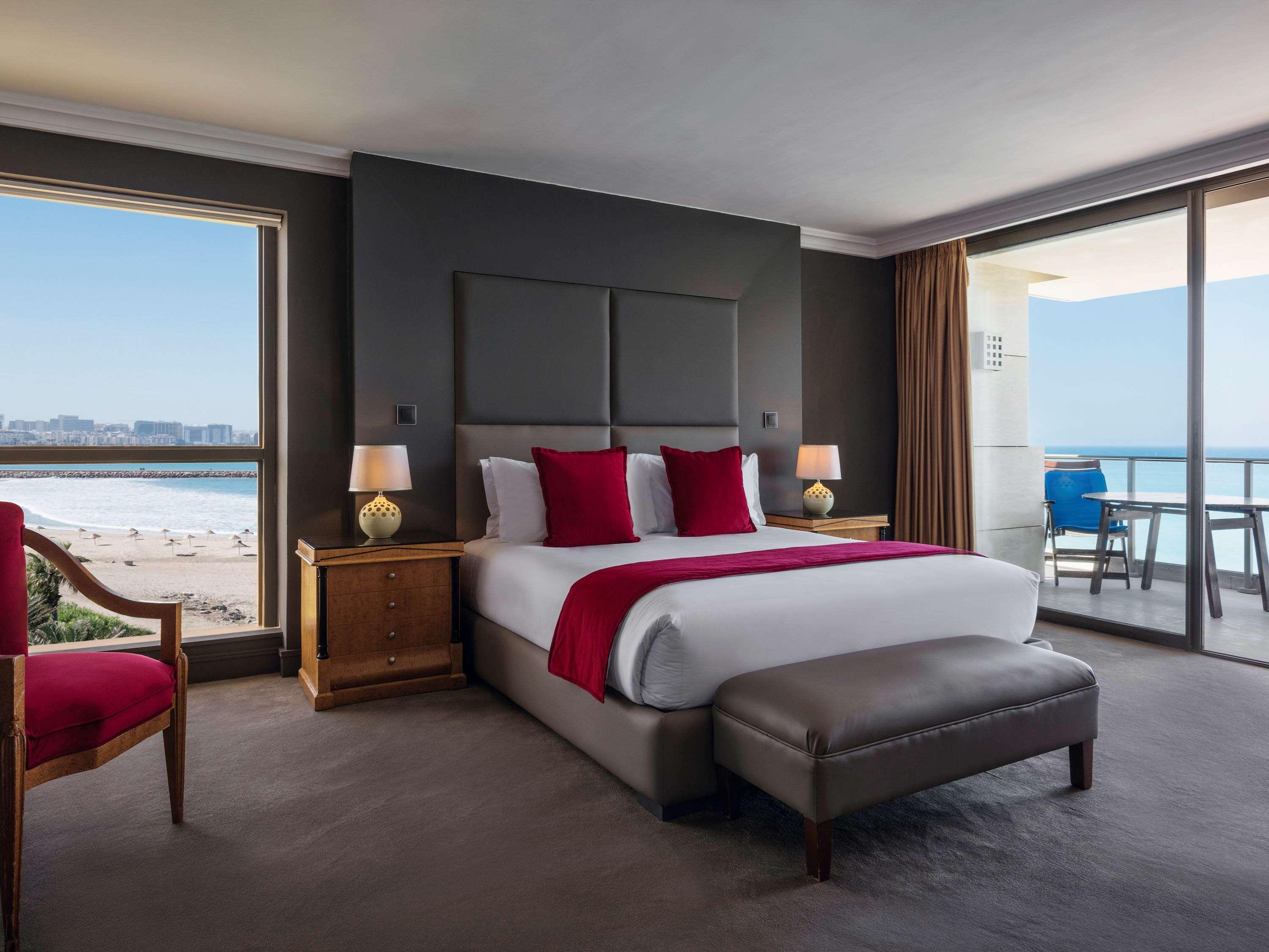 Moevenpick Hotel & Casino Malabata Tanger Dış mekan fotoğraf A bedroom at the Hilton San Diego Bayfront