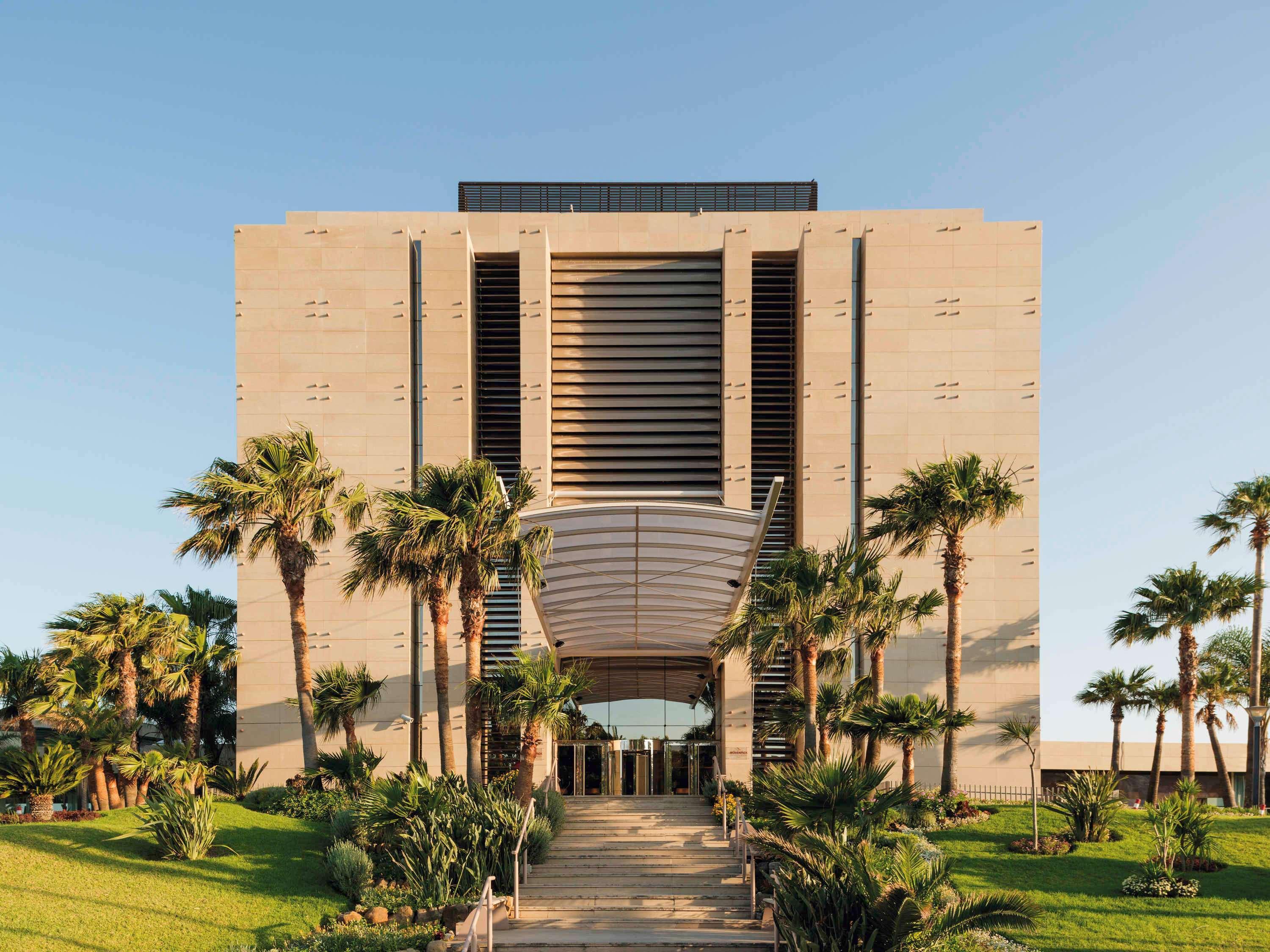 Moevenpick Hotel & Casino Malabata Tanger Dış mekan fotoğraf The Cyprus International University Library