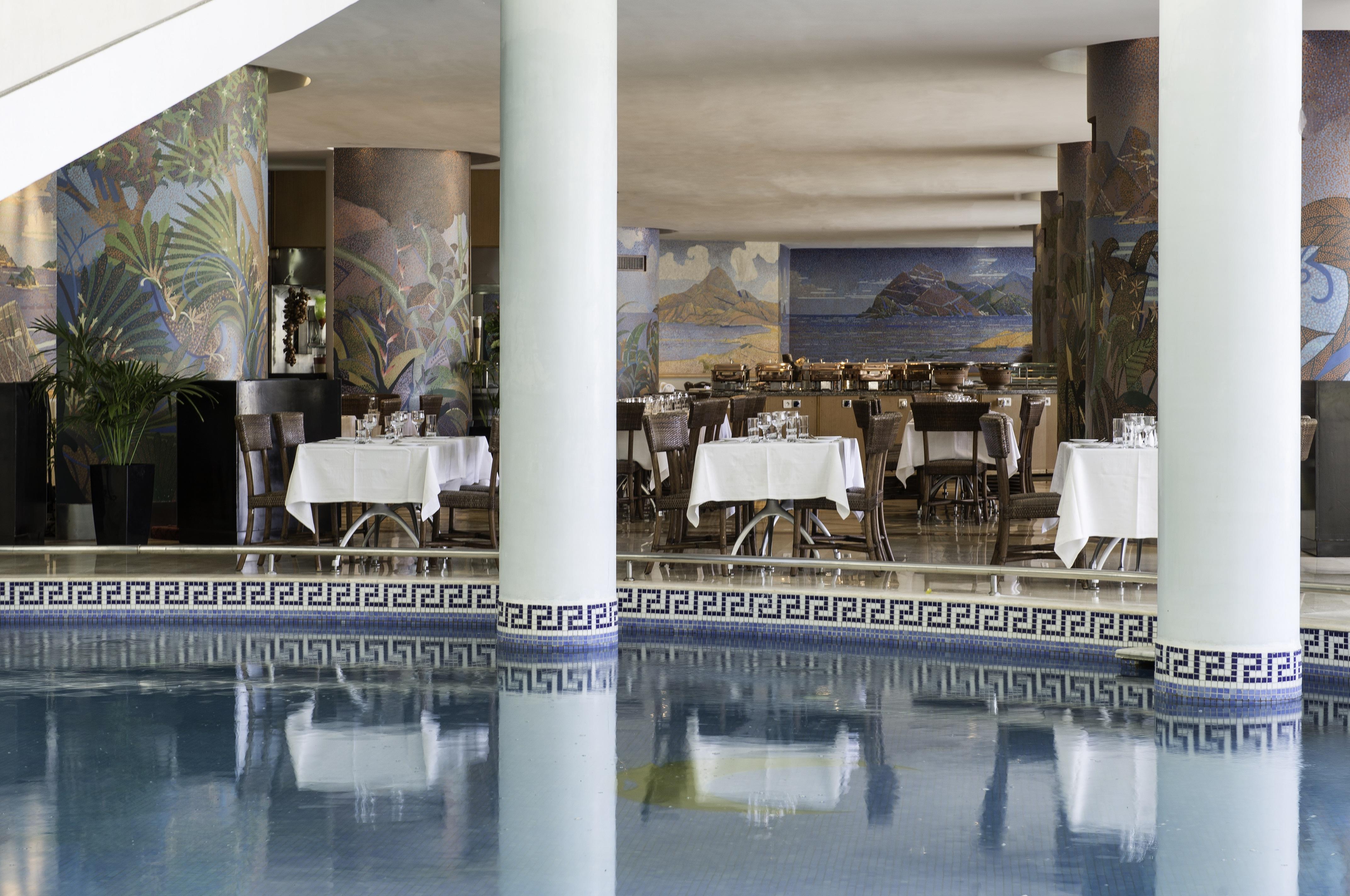 Moevenpick Hotel & Casino Malabata Tanger Dış mekan fotoğraf The pool at the hotel