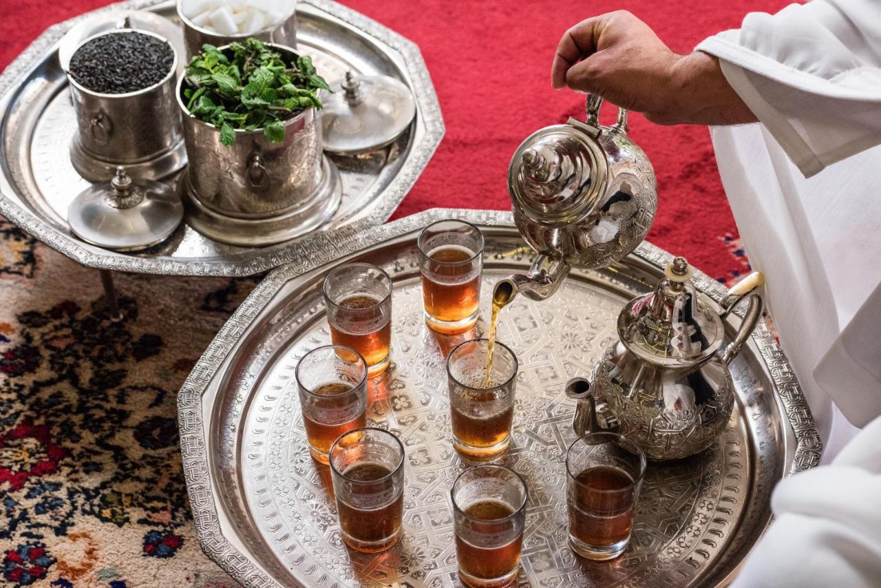 Moevenpick Hotel & Casino Malabata Tanger Dış mekan fotoğraf Moroccan mint tea